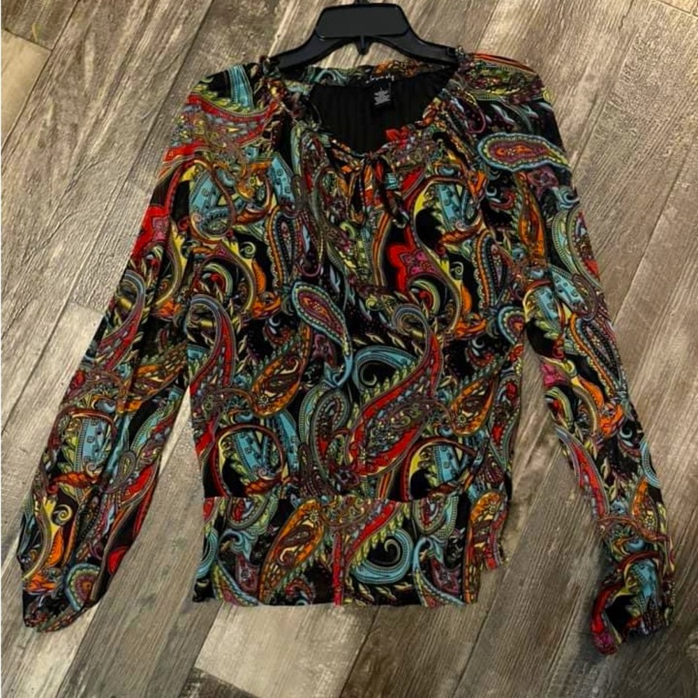 Women's long sleeve top